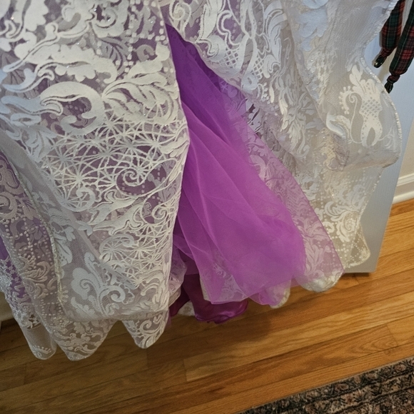 Stunning RACHEL ALLAN Purple and off white PROM Gown - Picture 6 of 12